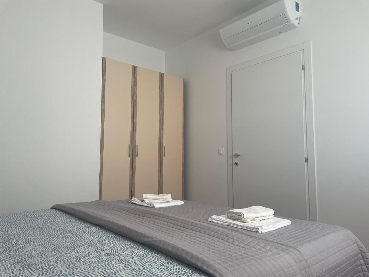 Apartment Diana Zara Parking Free Buitenkant foto